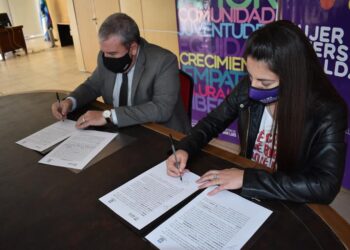 FIRMA DE CONVENIO ENTRE LA UNSL Y LA SECRETARIA DE LA MUJER