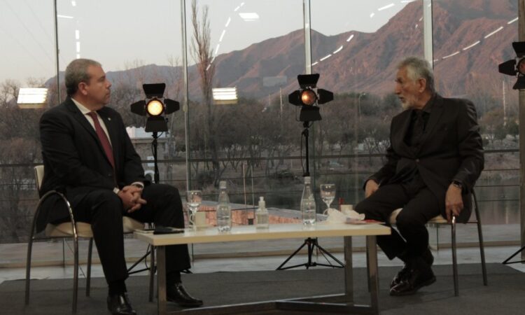 EL GOBERNADOR DE LA PROVINCIA Y EL RECTOR DE LA UNSL DIALOGARON SOBRE CÓMO GESTIONAR EN PANDEMIA