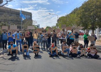 Estudiantes de la UNSL reclaman por más mesas de exámenes