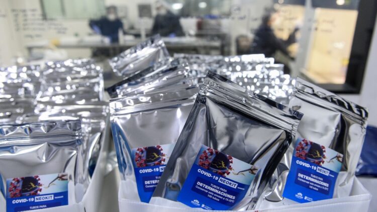 NEOKIT ALCANZÓ EL MILLÓN DE UNIDADES PARA LA DETECCIÓN MASIVA