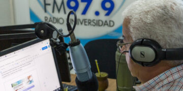 RADIO UNIVERSIDAD CUMPLE TRES DÉCADAS AL AIRE