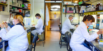 CONICET: INSTITUTO LELOIR, Y LA COMPAÑÍA BIOTECNOLÓGICA VAXINZ FIRMAN ACUERDO PARA EL DESARROLLO DE UNA VACUNA