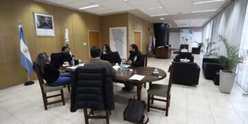REUNIÓN ENTRE LA ASOCIACIÓN DE PROFESIONALES DEL SECTOR PÚBLICO Y EL MINISTERIO DE PRODUCCIÓN