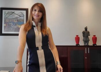 LA ABOGADA DÉBORAH HUCZEK PRESENTA SU CURSO SOBRE “ALEGATO DE CLAUSURA”