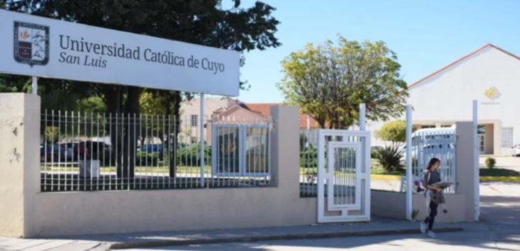 LA UNIVERSIDAD CATÓLICA DE CUYO REALIZA CHARLAS INFORMATIVAS SOBRE LAS CARRERAS QUE OFRECE