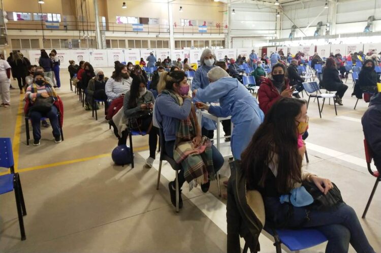 UNVIME: SE COLOCÓ LA VACUNA ANTIGRIPAL A LOS ALUMNOS DE CARRERAS DE SALUD