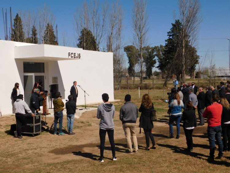 UNSL: INAUGURARON UN EDIFICIO PARA LOS PROGRAMAS ESPECIALES