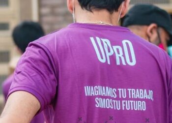 ALUMNOS UPRO REALIZAN TRABAJOS ELECTRICOS EN ESCUELAS