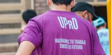 ALUMNOS UPRO REALIZAN TRABAJOS ELECTRICOS EN ESCUELAS