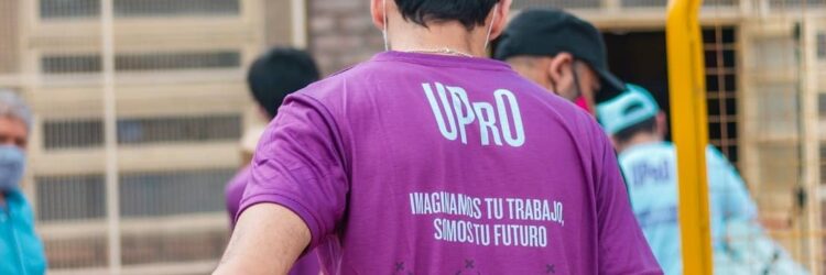 ALUMNOS UPRO REALIZAN TRABAJOS ELECTRICOS EN ESCUELAS