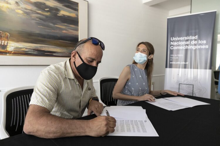 SE FIRMÓ UN CONVENIO MARCO ENTRE LA UNLC Y LA ESTANCIA “EL CORRALITO” PARA REALIZAR SALIDAS Y PRÁCTICAS DE CAMPO