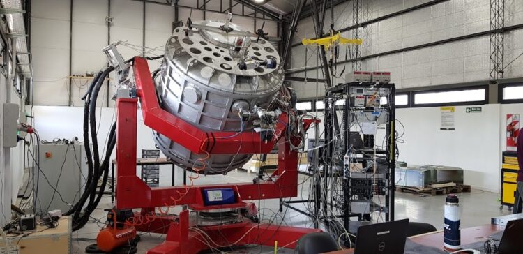 CONICET: SALEN A LA LUZ LOS DETALLES SOBRE EL TELESCOPIO DISEÑADO POR EL PROYECTO QUBIC PARA DEVELAR EL ORIGEN DEL UNIVERSO