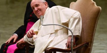 EL PAPA CONVOCA A TRABAJADORES DE UNIVERSIDADES A SUMARSE AL “NUEVO PACTO EDUCATIVO GLOBAL”