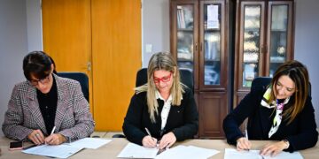 LA UNIVERSIDAD CATÓLICA DE CUYO Y EL GOBIERNO DE SAN LUIS FIRMARON UN ACUERDO PARA INCORPORAR ALUMNOS EN PASANTÍAS PROFESIONALIZANTES