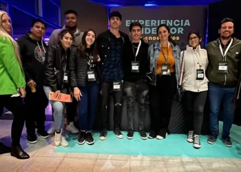 ESTUDIANTES DE LA UNVIME PARTICIPARON DE UN EVENTO ORGANIZADO POR ENDEAVOR EN RECOLETA (BS AS)