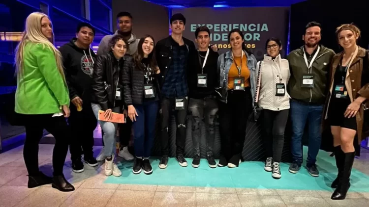 ESTUDIANTES DE LA UNVIME PARTICIPARON DE UN EVENTO ORGANIZADO POR ENDEAVOR EN RECOLETA (BS AS)