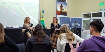 UNLC: LA RECTORA AGUSTINA RODRÍGUEZ SAÁ SE REUNIÓ CON BECARIOS Y BECARIAS 2022