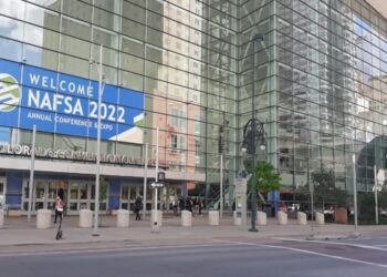 EDUCACIÓN E INTERNACIONALIZACIÓN: CLAVES PARA FORMARSE BAJO UNA MIRADA GLOBAL