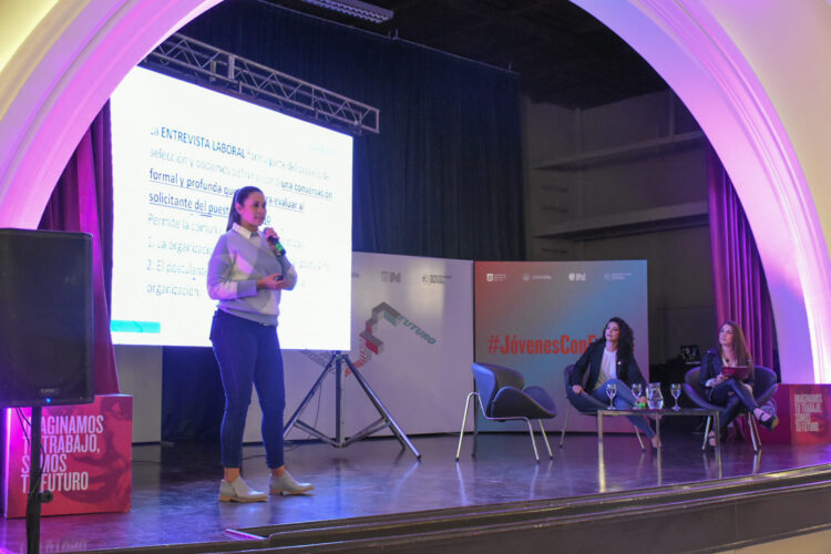 UPRO: TÉCNICAS PARA UN BUEN DESEMPEÑO EN UNA ENTREVISTA LABORAL