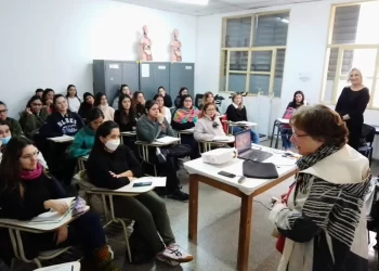 AMPLIA PARTICIPACIÓN EN CURSO DE LENGUA DE SEÑAS ARGENTINA QUE SE DICTA EN LA UNVIME