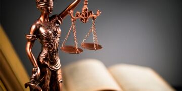 SE FIRMÓ UN CONVENIO PARA QUE ESTUDIANTES UNIVERSITARIOS REALICEN PRÁCTICAS EN JUSTICIA