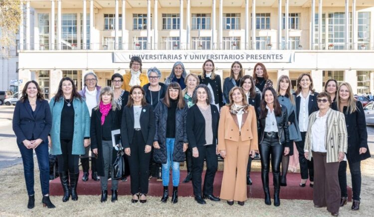 FORO FEDERAL DE RECTORAS Y VICERECTORAS: PROMUEVE LA EQUIDAD DE GÉNERO EN LA GESTIÓN UNIVERSITARIA