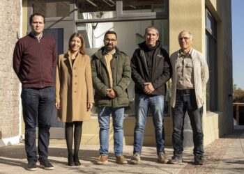 REUNIÓN ENTRE LA UNLC Y EL MUNICIPIO PARA COORDINAR Y TRABAJAR DE FORMA CONJUNTA EL TEMA DEL AGUA EN VILLA DE MERLO