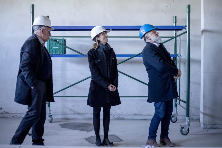 EL SUBSECRETARIO DE POLÍTICAS UNIVERSITARIAS RECORRIÓ LA OBRA DEL PRIMER EDIFICIO PROPIO DE LA UNLC