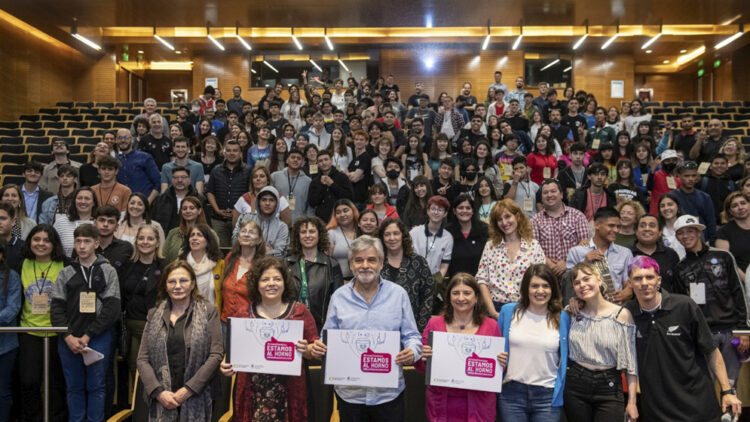 CONICET: “ESTAMOS AL HORNO” CONVOCÓ A 130 JÓVENES QUE DEBATIERON SOBRE CRISIS CLIMÁTICA Y CREARON UN MANIFIESTO COLECTIVO
