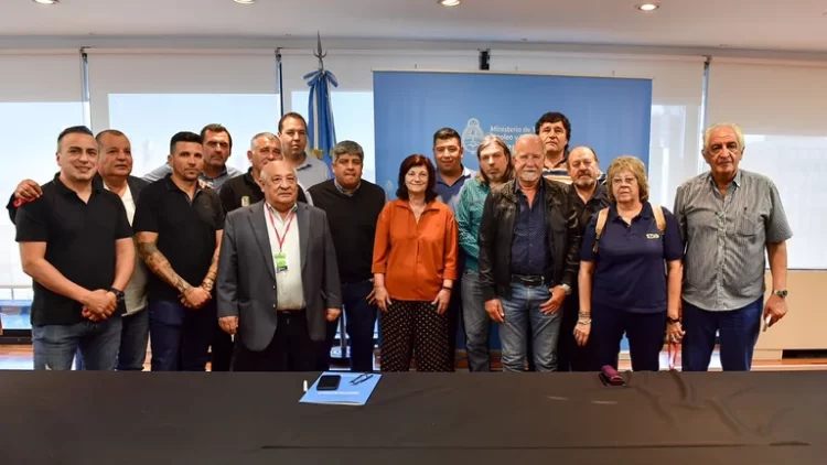 EL GOBIERNO ACORDÓ UN AUMENTO DEL 82% PARA TRABAJADORES NO DOCENTES DE UNIVERSIDADES