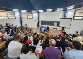 EN LA UNSL SE DEBATIÓ SOBRE ACCIONES PARA MEJORAR LAS INSTITUCIONES