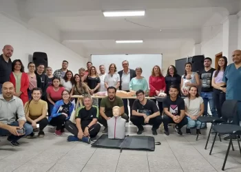 LA UNVIME SE CAPACITA EN RCP: COMIENZA LA INSTANCIA PRÁCTICA