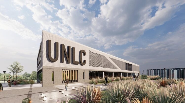 EDICIÓN ESPECIAL DE REVISTA ESCENARIOS CON EL DESARROLLO DEL PRIMER EDIFICIO ACADÉMICO DE LA UNLC