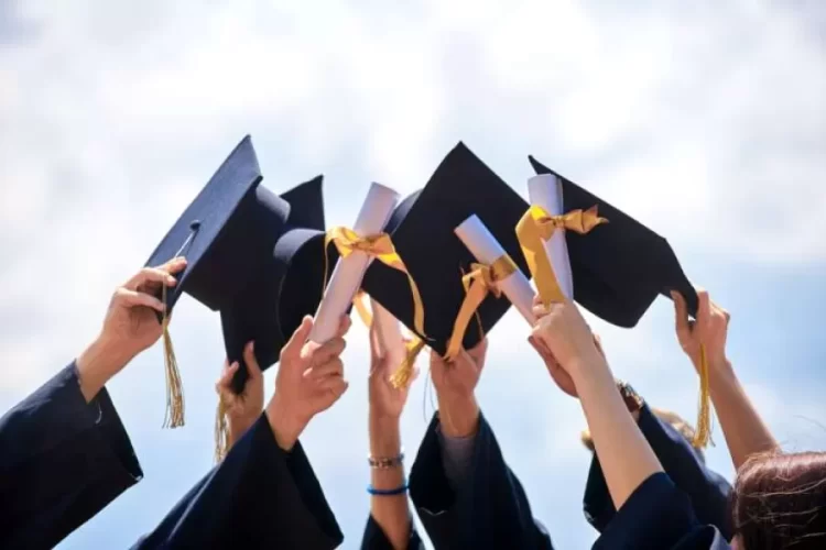 ESTUDIAR EN LA UNIVERSIDAD: ESTAS SON LAS CARRERAS CON MÁS ARREPENTIDOS