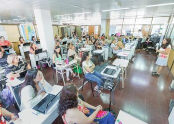 DOCENTES DE LAS ESCUELAS PÚBLICAS DIGITALES DE ADULTOS SE REUNIERON PARA DELINEAR EL CICLO LECTIVO