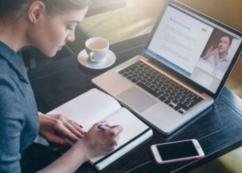 LA UNIVERSIDAD ONLINE, CADA VEZ MÁS ATRACTIVA PARA LOS JÓVENES ESTUDIANTES