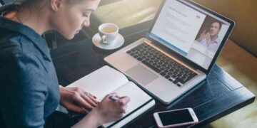 LA UNIVERSIDAD ONLINE, CADA VEZ MÁS ATRACTIVA PARA LOS JÓVENES ESTUDIANTES