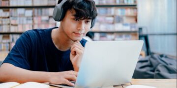 HERRAMIENTAS DE ESTUDIOS EN LÍNEA PARA ESTUDIANTES UNIVERSITARIOS