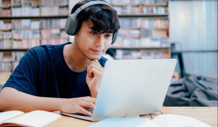 HERRAMIENTAS DE ESTUDIOS EN LÍNEA PARA ESTUDIANTES UNIVERSITARIOS