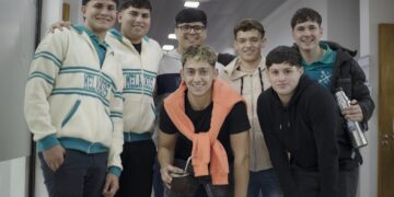 CIENTOS DE ESTUDIANTES DE LA REGIÓN CONOCIERON LA UNLC