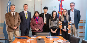 EL CONICET Y EL MINCYT FIRMARON UN CONVENIO DE COOPERACIÓN CON LA CQUNIVERSITY DE AUSTRALIA
