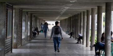 SIN RECURSOS, SIN PROFESORES Y SIN ALUMNOS, LAS UNIVERSIDADES PÚBLICAS DE VENEZUELA LUCHAN POR SOBREVIVIR