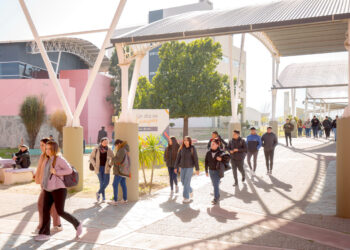 ESTUDIANTES DE LA ULP ASISTEN A UNA JORNADA DE PRÁCTICAS PRESENCIALES