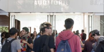 INTELIGENCIA ARTIFICIAL: EL DEBATE PRINCIPAL ES CÓMO SE REGULA Y DEMOCRATIZA