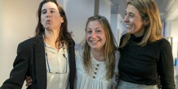 ALEGRÍA PURA EN LA UNLC: TENEMOS DOS NUEVAS EGRESADAS