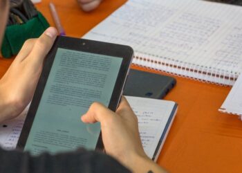 INSCRIBEN A LAS BECAS FRIENDS OF FULBRIGHT 2024