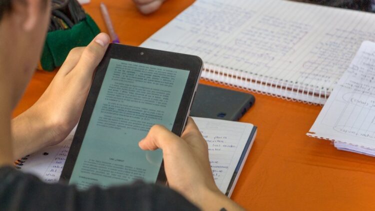 INSCRIBEN A LAS BECAS FRIENDS OF FULBRIGHT 2024