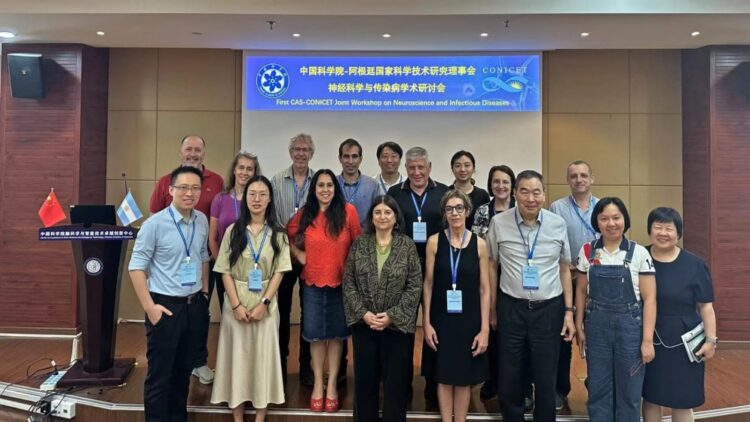 FRANCHI JUNTO A INVESTIGADORES E INVESTIGADORAS DEL CONICET PARTICIPARON EN UN TALLER SOBRE BIOMEDICINA EN CHINA
