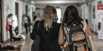 ARGENTINA TIENE MÁS ESTUDIANTES UNIVERSITARIOS QUE BRASIL Y CHILE, PERO MENOS GRADUADOS