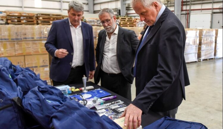 EDUCACIÓN DISTRIBUYE MÁS DE 29 MIL MOCHILAS TÉCNICAS A ESTUDIANTES DE ENFERMERÍA DE TODO EL PAÍS